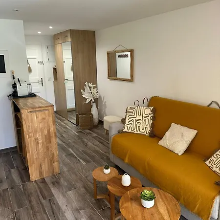 Cozy With Pool Seaside Apartament Roquebrune-sur Argens
