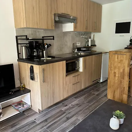 Appartement Charming With Garden In Roquebrune La Garonnette-Plage