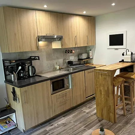 Charming With Garden In Roquebrune La Garonnette-Plage